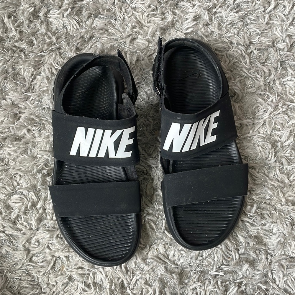 NIKE TANJAN SPORT
